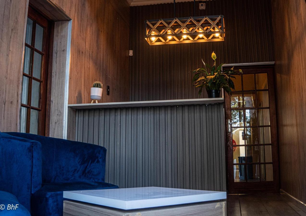 Henry George Guest House Pretoria-Noord Eksteriør billede