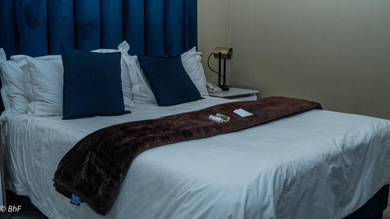 Henry George Guest House Pretoria-Noord Eksteriør billede
