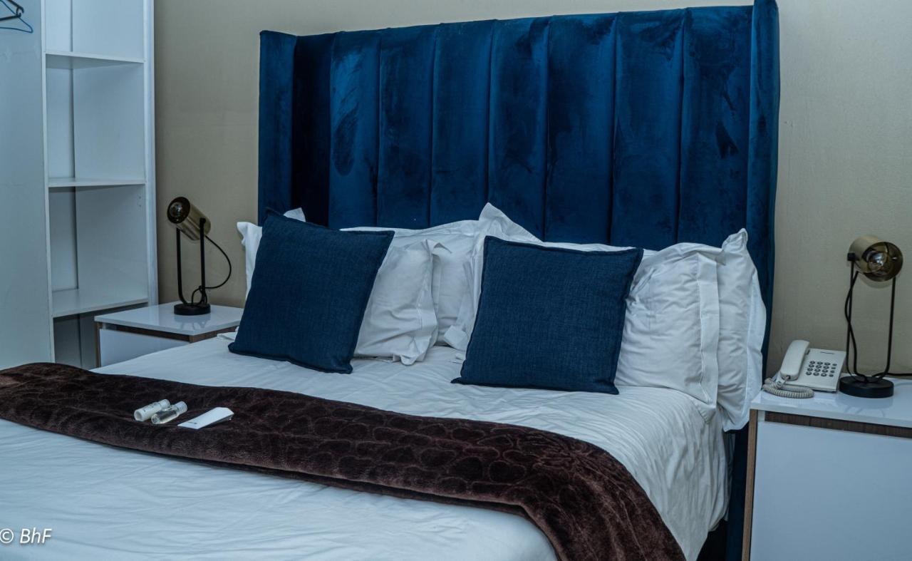 Henry George Guest House Pretoria-Noord Eksteriør billede