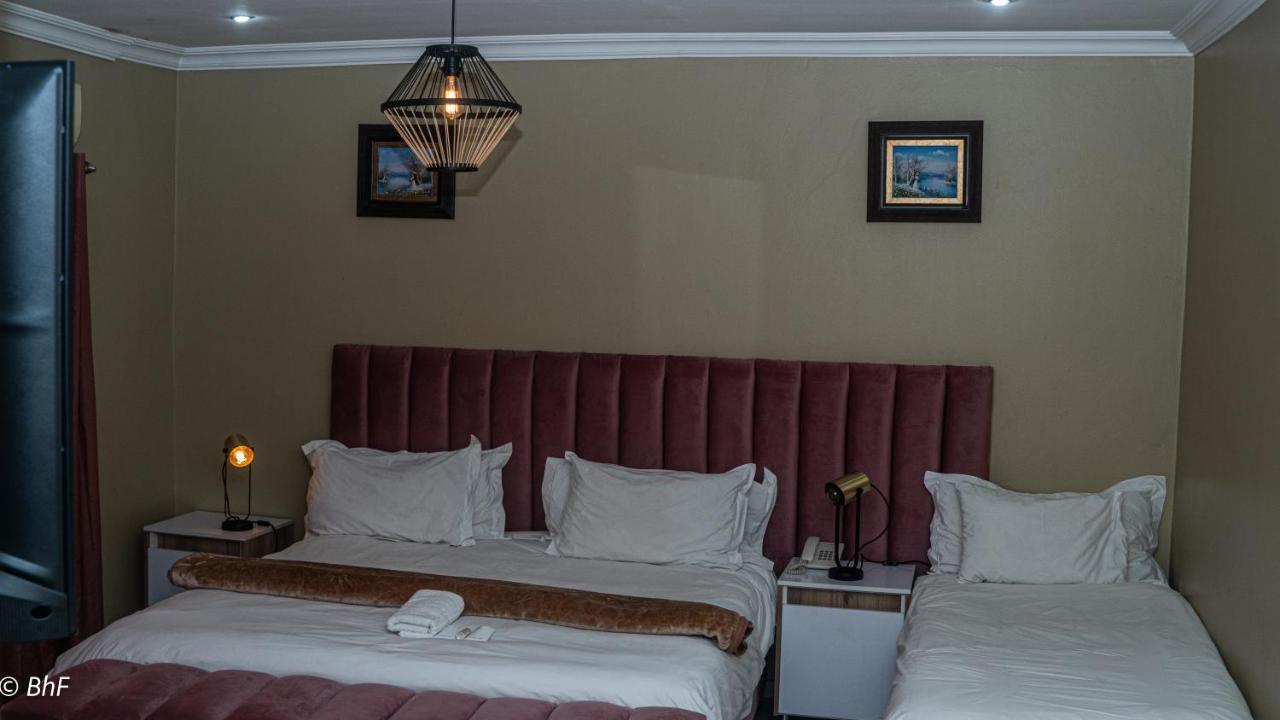 Henry George Guest House Pretoria-Noord Eksteriør billede
