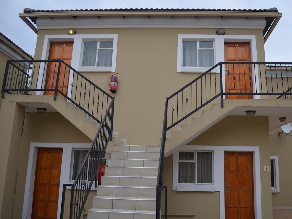 Henry George Guest House Pretoria-Noord Eksteriør billede